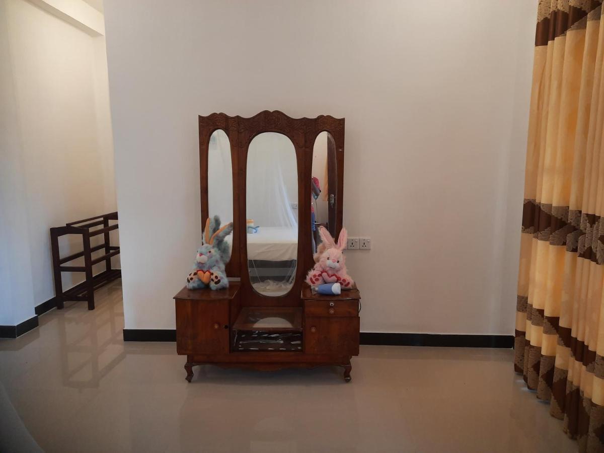 إيلا Dulmini Homestay المظهر الخارجي الصورة