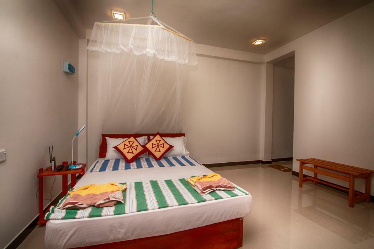 إيلا Dulmini Homestay المظهر الخارجي الصورة